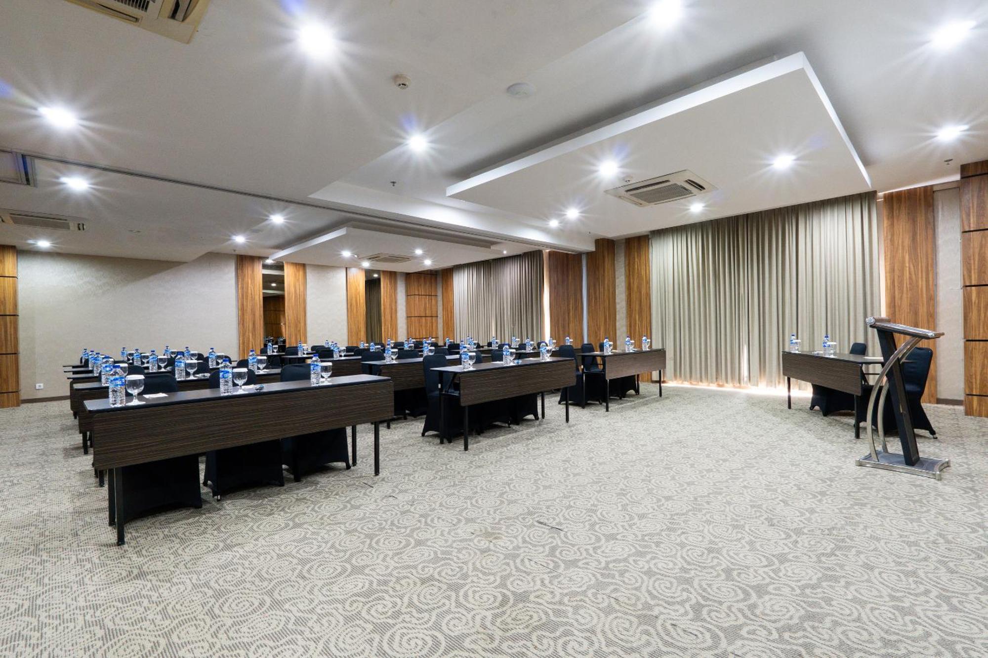 Grand Serela Yogyakarta Exterior photo