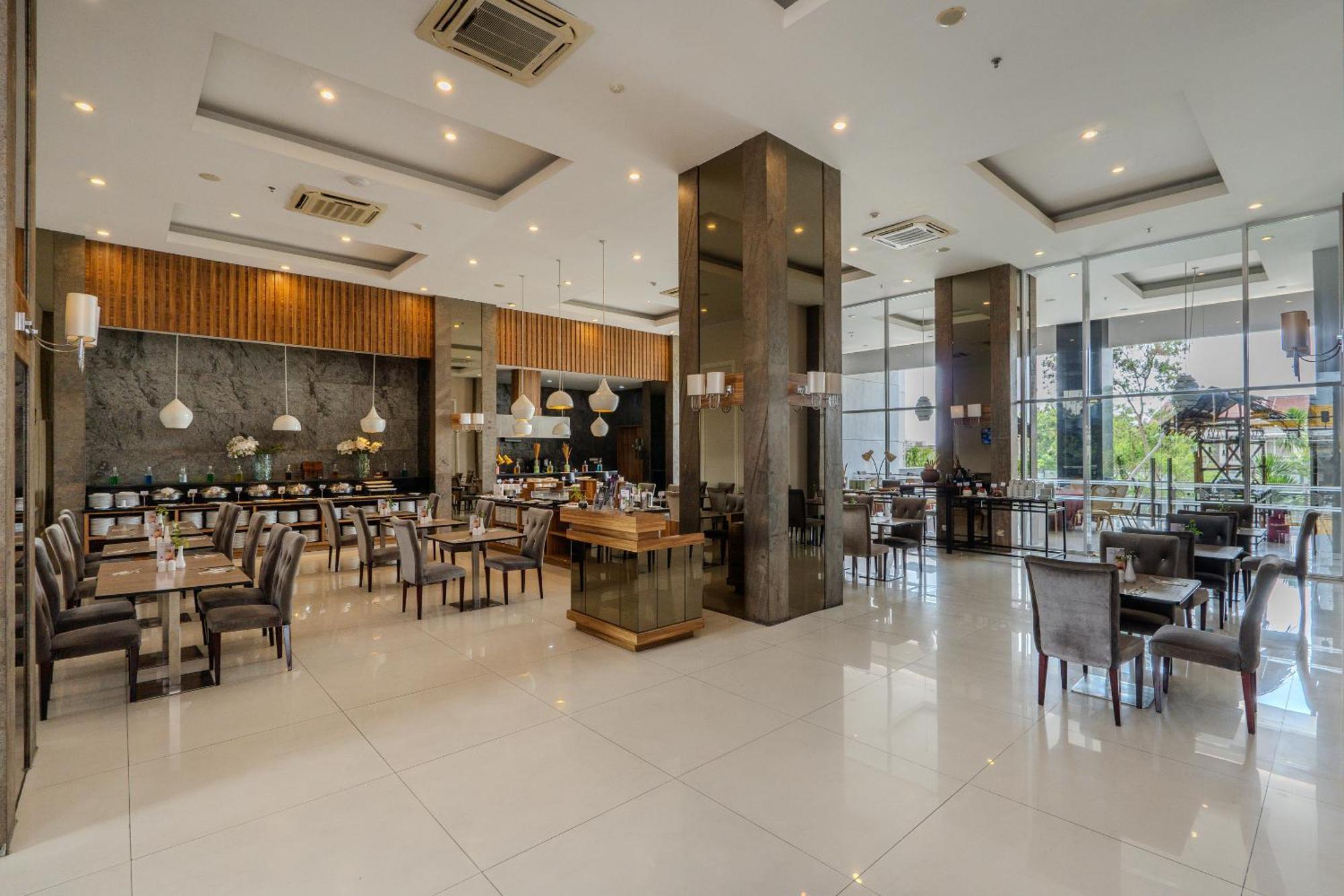 Grand Serela Yogyakarta Exterior photo