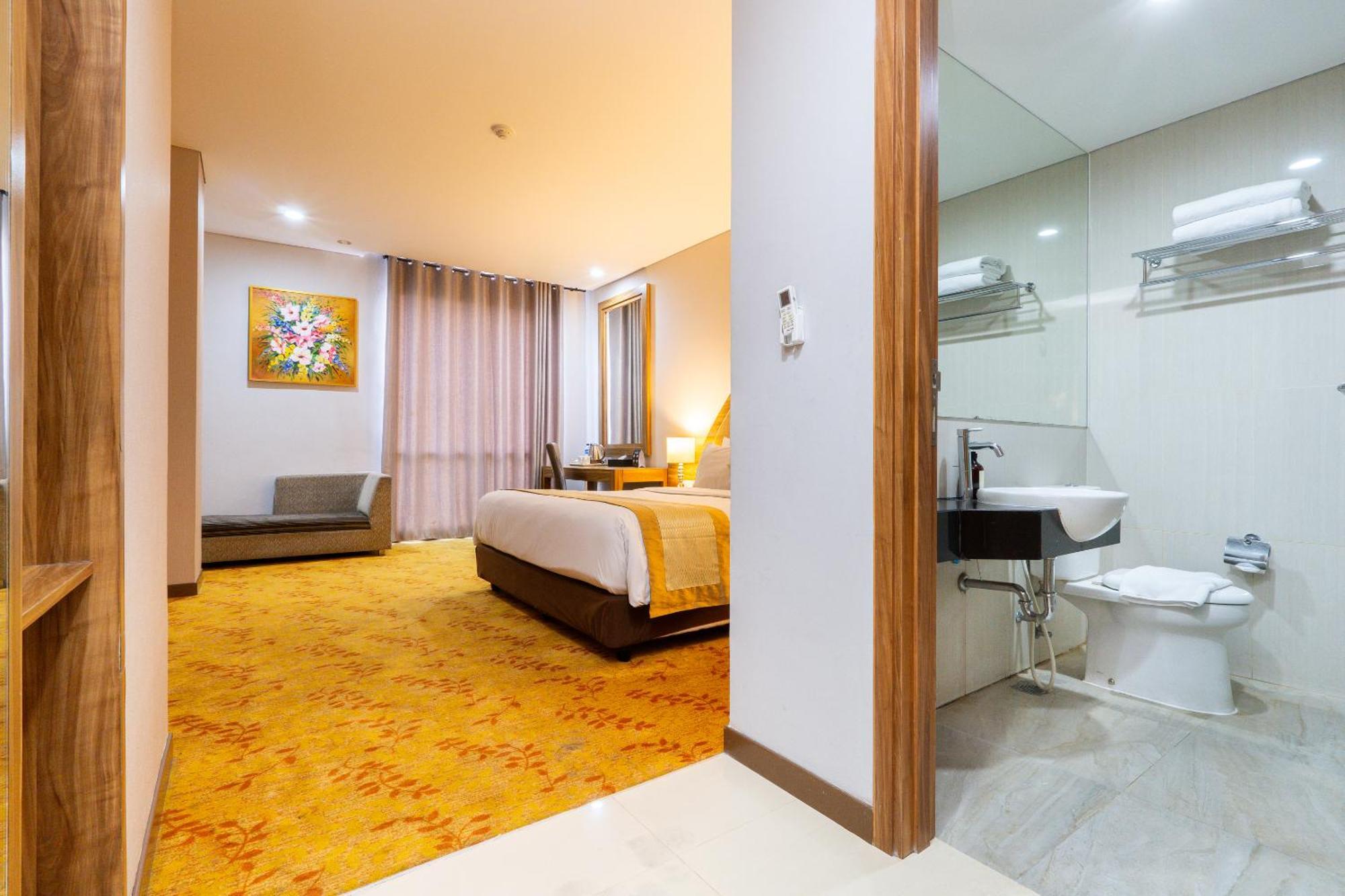 Grand Serela Yogyakarta Exterior photo