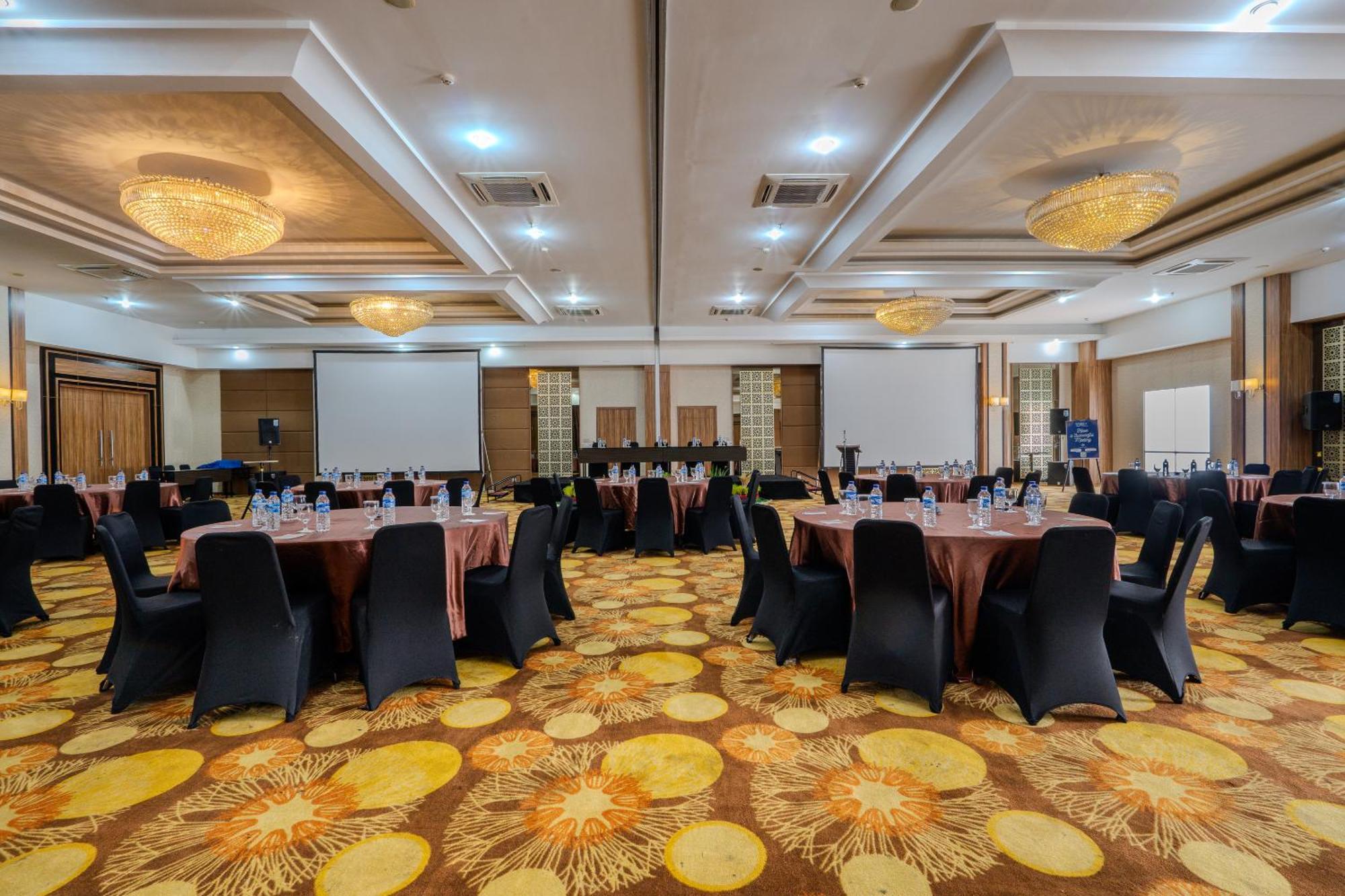 Grand Serela Yogyakarta Exterior photo