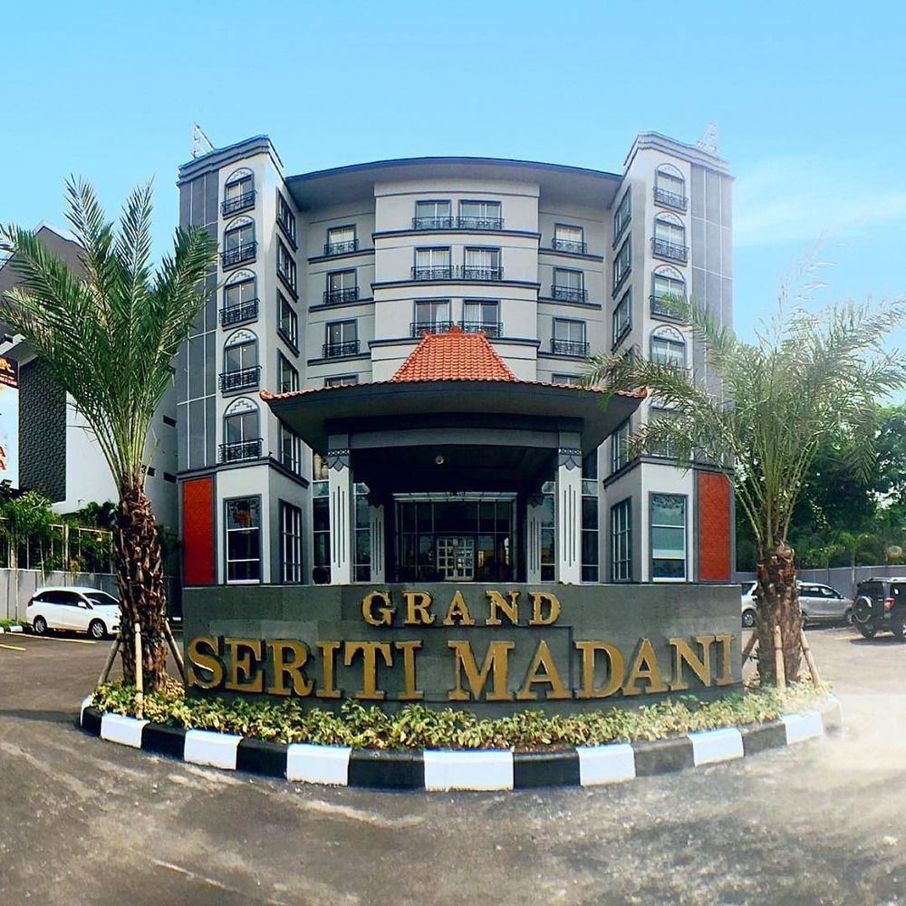 Grand Serela Yogyakarta Exterior photo