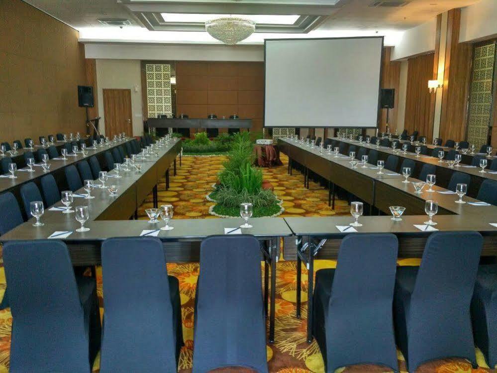 Grand Serela Yogyakarta Exterior photo