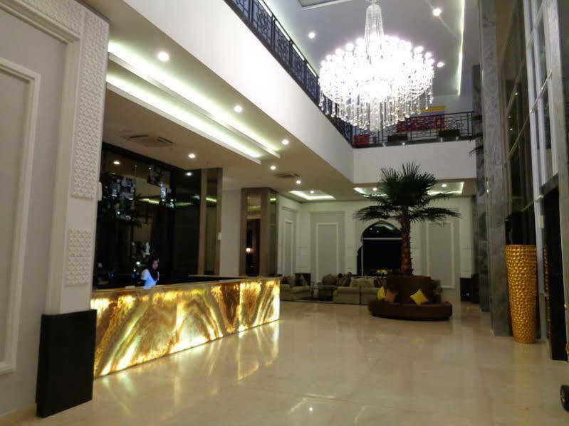 Grand Serela Yogyakarta Hotel Exterior photo